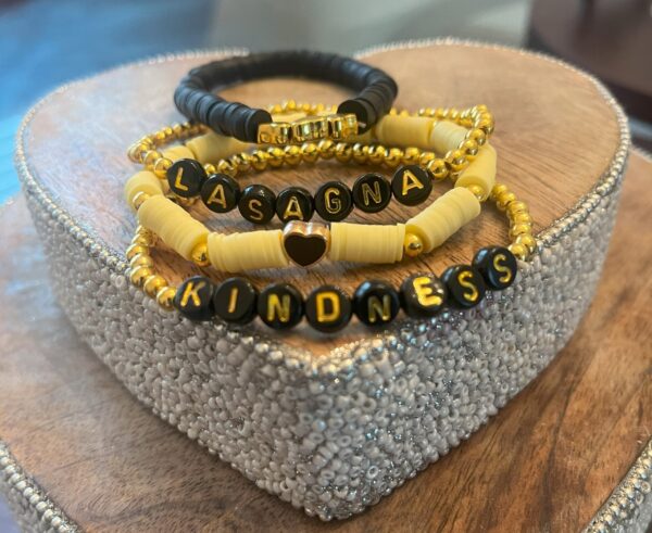 Lasagna Love Classic Charm Bracelet Set – Timeless Elegance with a Heartfelt Touch 🖤🤍 - Image 4