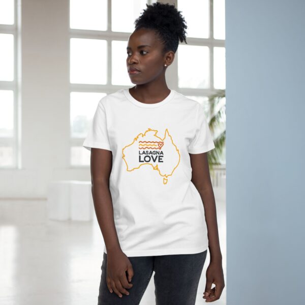 🇦🇺 Show your Aussie spirit 🐨 and spread kindness 💛 with the Lasagna Love Women's Tee 👕. - Image 3